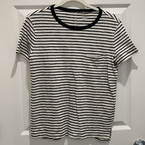 💥3 for $10💥 Old Navy Cotton Boyfriend Tee